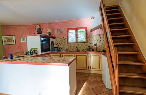 Gargas House | Lovely small holiday home situated 2 km south of Ockerdorf Roussillon