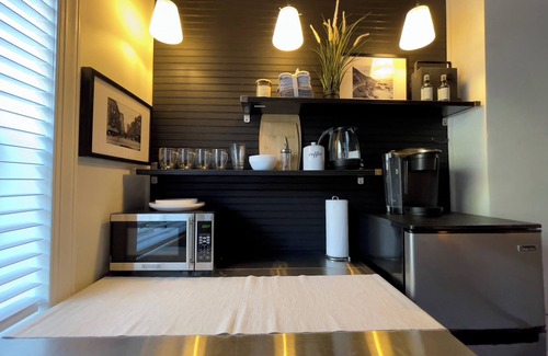 Colonialtown North Cottage | Lovely Spacious Guesthouse in Mills 50 District, Orlando