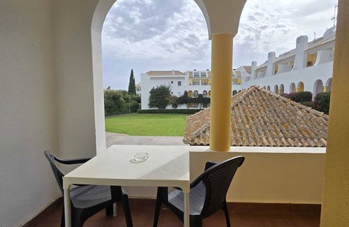 Cabanas Apartment | Lovely studio with kitchenette close to the beach and shops.