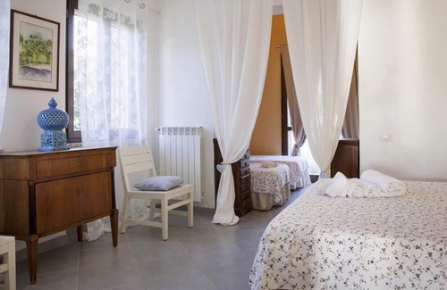 Marina Velca House | Lovely villa with private pool close to a golf course and beaches .