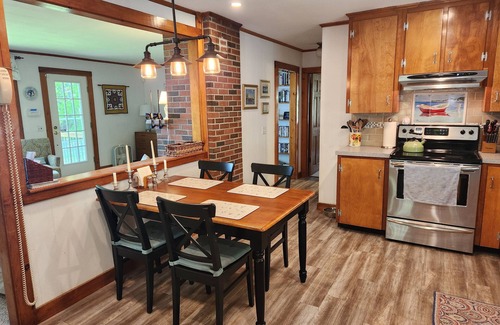 Waldoboro House | Lovely Waterfront Cottage with Great Views, Sunsets