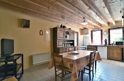 Pluduno Ski Chalet | Lovely Wooden Vacation Home