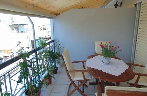 Galatsi Apartment | Lovingly restored apartment Galatsi