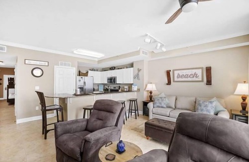 Panama City Beach Resort | Low 7th floor! Book you fall stay today!