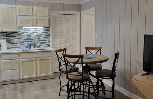 Ocean Isle Beach Apartment | LOW FALL WINTER MONTHLY RATES INQUIRE FOR PRICING Waterway Haven 2BR/1BA