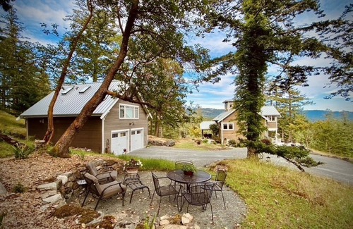 Deer Harbor Apartment | Low Winter Rates! Experience Orcas Island charm in our cozy 1-bedroom loft suite