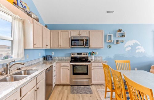 Village of Stump Sound House | Lowe Tide | Beautiful Beach Views!
