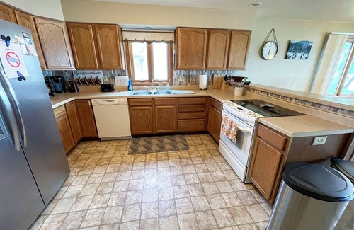 Tomahawk House | Lower 105 Hickey Ave Lake Mohawksin Lodge