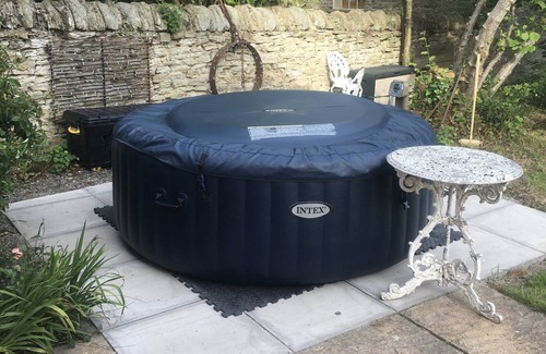 Brampton Bryan House | Lower Buckton House in country just 10 miles west Ludlow. Family, friends & pets