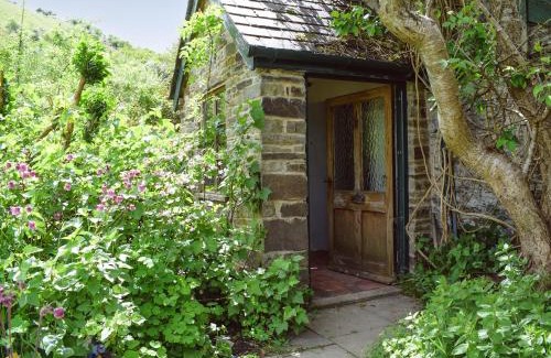 Tirabad House | Lower Goytre Farmhouse