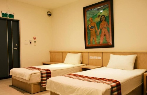 Donghe Bed & Breakfast | LowPressure restaurant & surf guesthouse