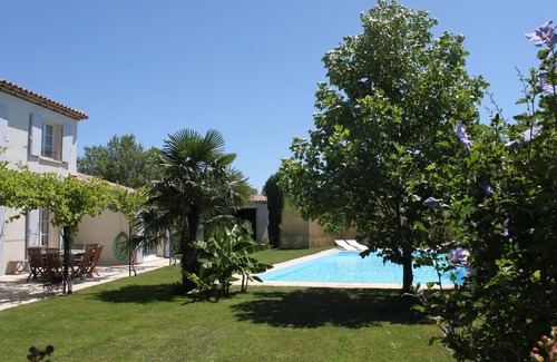 Villelaure House | Lubéron, 15 min D'aix, Magnifique Villa au Calme Jardin 1500 M², Piscine 12 X 6