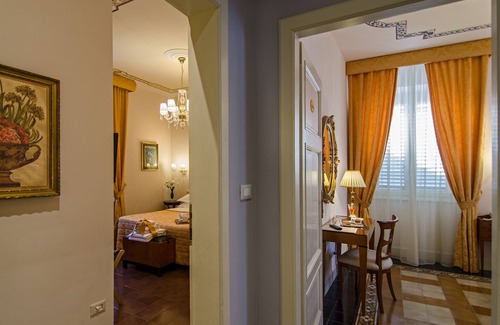 Lucca Historical Center Bed & Breakfast | Lucca in Azzurro Maison de Charme