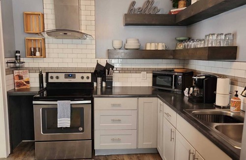 Dunean House | Lucky 13 Retreat – Cozy 2BR Getaway Near Downtown Greenville!