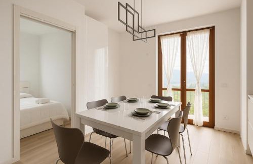 Zorzino Apartment | LUCKY LAKE HOUSE - Free Wi-Fi and Private Parking Included