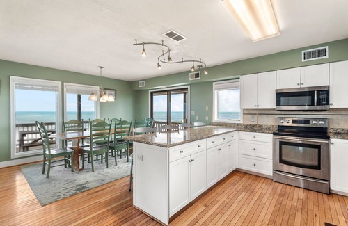 Buxton House | Lucky Stars: Oceanfront | Rec Room with Pool Table