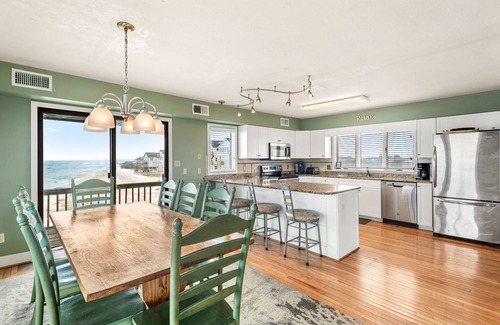 Buxton House | Lucky Stars: Oceanfront | Rec Room with Pool Table
