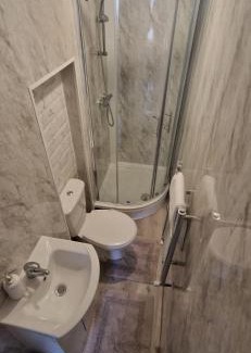 Hull House | Lucruios villa room 4