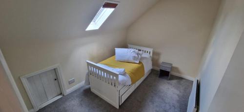 Hull House | Lucruios villa room 4