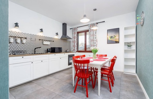 Krakow Apartment | Ludwinowska 11 Krakow | Spacious 3-Bedroom Apartment | Furnished Terrace | Quiet