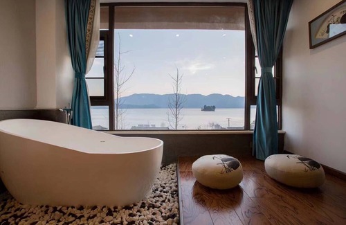 Lugu Lake - Yanyuan Hotel | Lugu Lake Yunshang Holiday Hotel