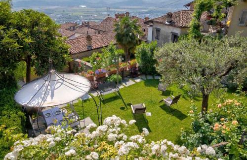 Guarene Apartment | "Luisa's Smile"