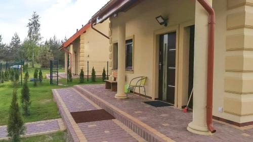 Kruklanki Villa | Luksusowe domy na Mazurach nad jeziorem 2