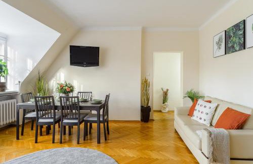 Lodz Apartment | Lumina duplex apartment in Old Town Warsaw