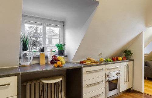 Lodz Apartment | Lumina duplex apartment in Old Town Warsaw