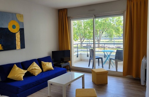 Downtown Angers Apartment | Lumineux T2 Face à la Maine et au Château D'angers