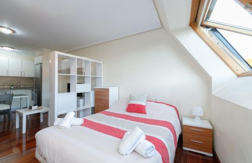 Teis Apartment | Luminoso ático para dos by CABANA Rentals