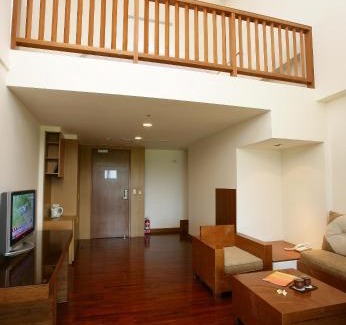 Luye Hotel | Luminous Hot Spring Resort & SPA