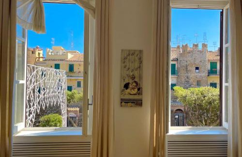 Nettuno Apartment | LUNA SUL PORTO Seaview Apartment - Bright and Spacious Flat in Central Nettuno, Steps from the Marina, Beaches, and Train Station