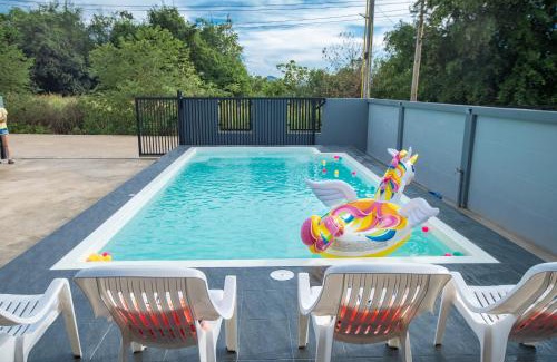 Sattahip Villa | Lunar pool villa