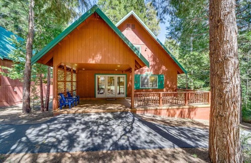 Strawberry Cabin | Lupine Spacious & Comfortable Retreat/Pet Friendly