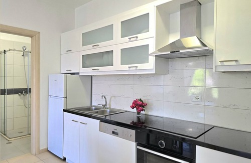 Ishem Apartment | Lura 2 Holiday Homes 091