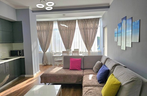 Ishem Apartment | Lura 2 Holiday Homes 215