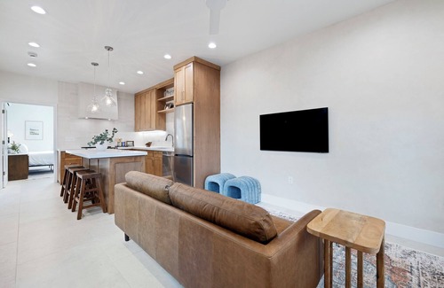 Fresno House | LUSH Garden Villa - New Custom-built Luxury home