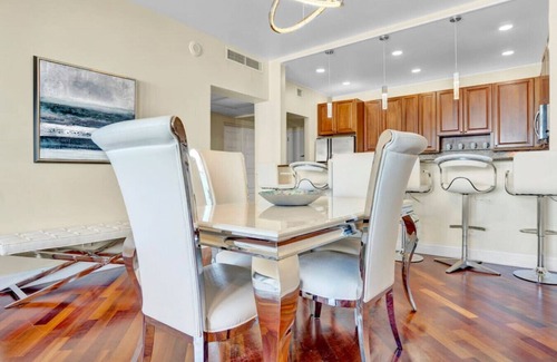 Sunny Isles Beach Condo | Lux 2BR Condo in Ocean Reserve with Pools and Tennis Courts