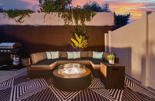 Mid-City Apartment | Lux 3BR w/King Beds & Fire Pit