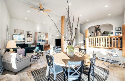 Bailey House | Lux Cabin Escape W Hot Tub & Patio