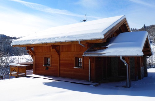 La Longine Ski Chalet | Lux. Chalet with sauna in the Vosges with swimming pond