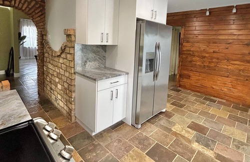 Lake Worth House | Lux Life - Pool, Sauna, Chill Vibes - Walk to the water & downtown!