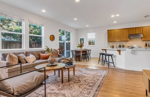 Berryessa House | Lux Primary Suite w/ Private BA