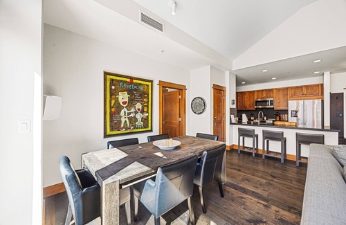Truckee Condo | Lux Remodeled Northstar Village Condo w/Ski Locker, Hot Tub and Gym Access, and Garage Parking!
