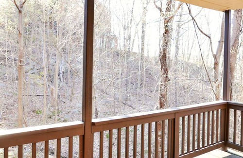 Vernon Cabin | Luxe 10 guest Cabin/Skiing/Pools/Tennis/Gym/Hiking