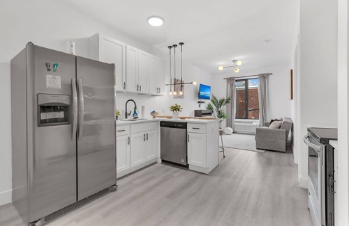 Elizabeth Apartment | Luxe 1BR Apartment EWR Prudential Center