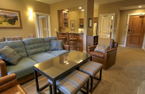 Beaver Creek Apartment | Luxe 2BR Ski-In/Ski-Out Retreat at Hyatt Mountain Lodge, Beaver Creek! Dec 9-13