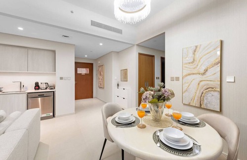Dubai Apartment | Luxe 2BR w/Pool, Water & Skyline Views | Dubai Creek Harbour