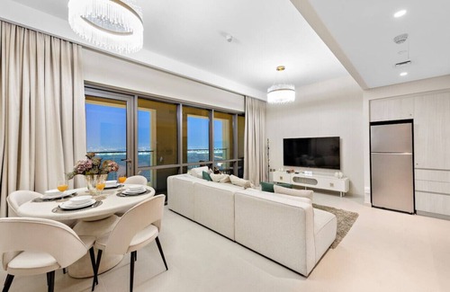 Dubai Apartment | Luxe 2BR w/Pool, Water & Skyline Views | Dubai Creek Harbour